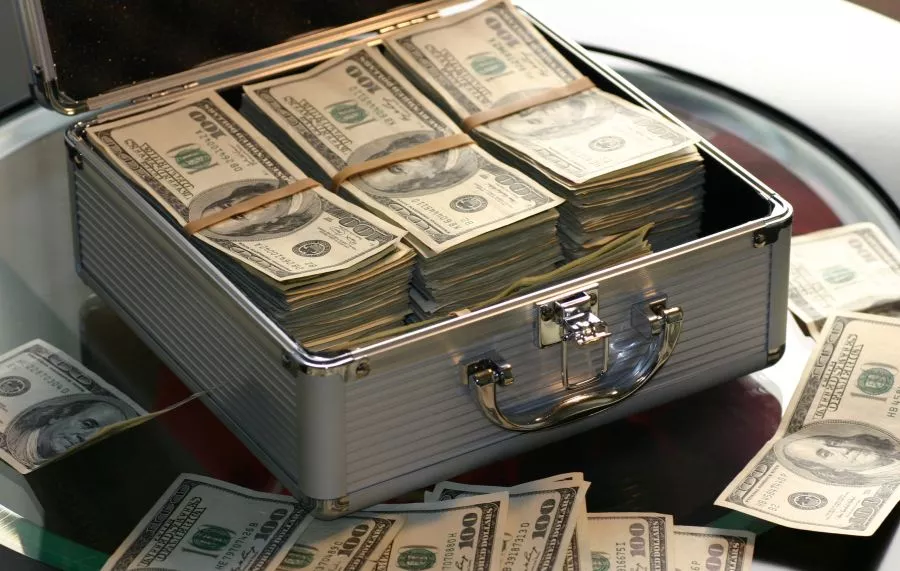 US-Dollar - Deutsche Anleger stecken in einem Dilemma